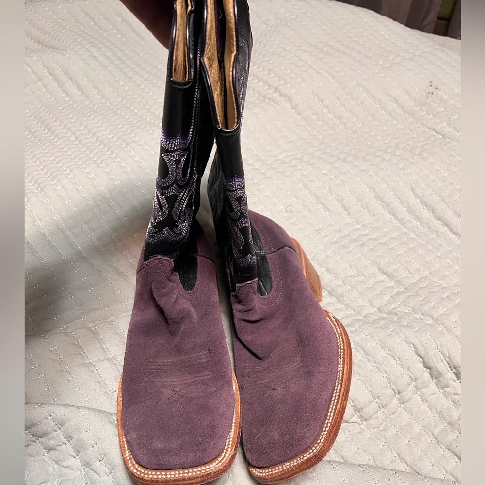 Men’s R Watson rough out cowboy boots.